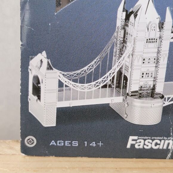 Metal Earth Steel Model Kit London "Tower Bridge" Silver Edition - NEW / SEALED - Picture 5 of 6